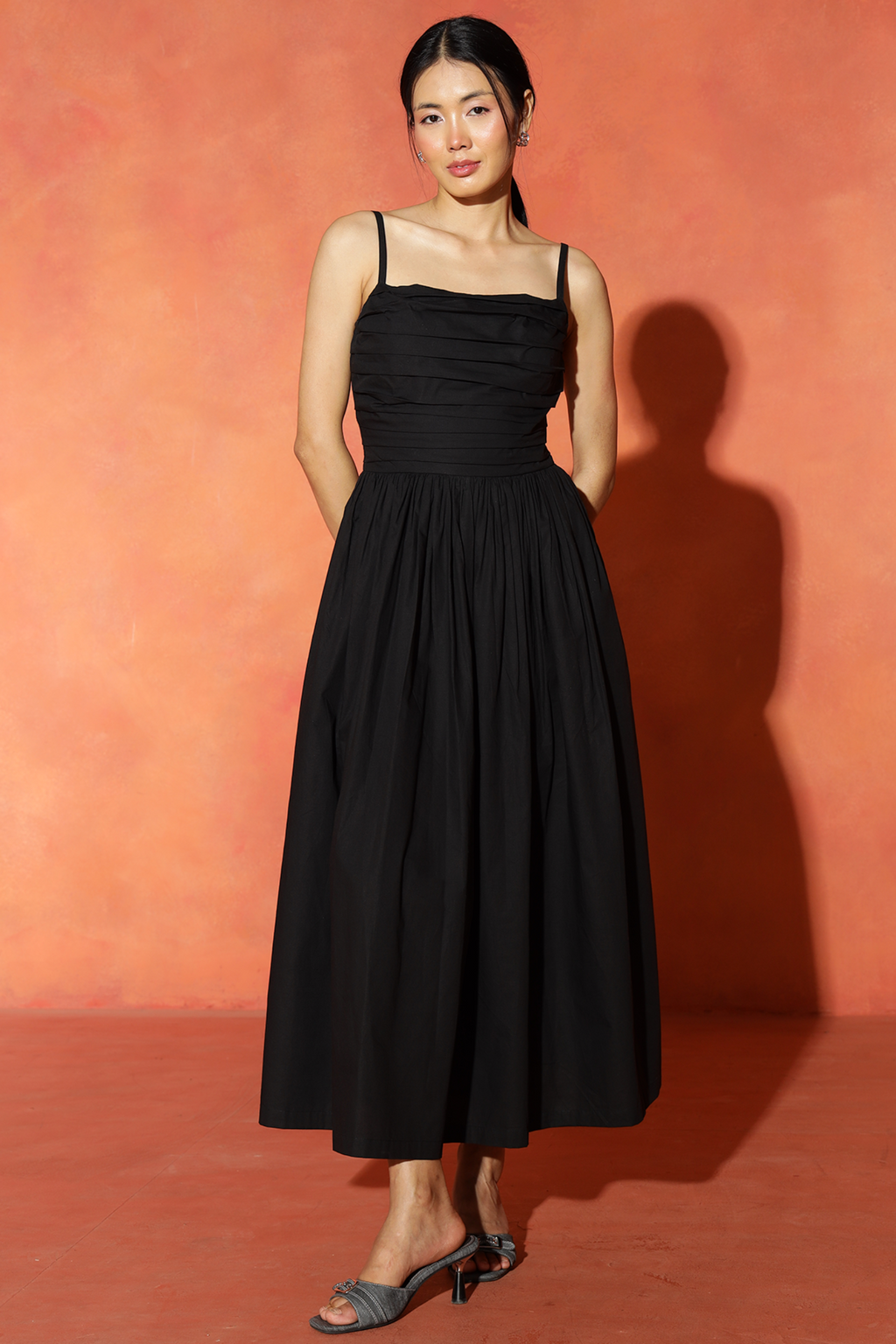 Emely Pocket Dress : Black