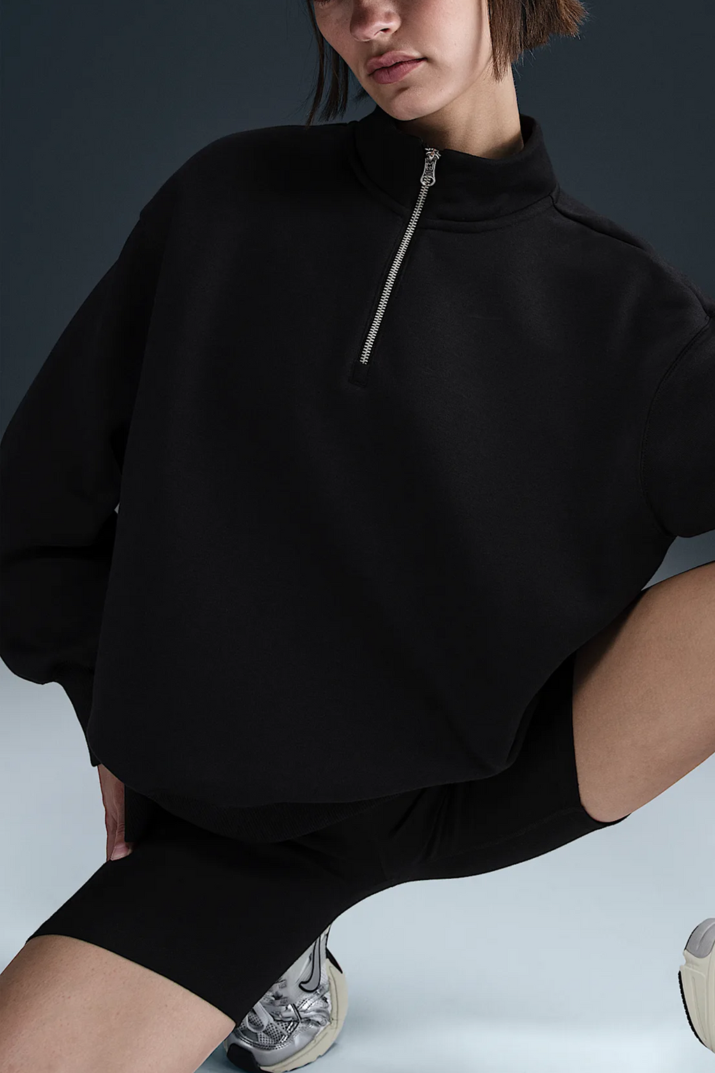 Zip-top Black Oversized Sweatshirt